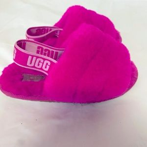 UGG Size 9  Toddler Girls Open toe  Shearling Slippers Great Condition